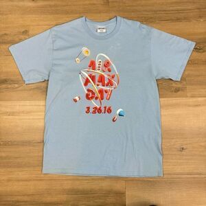 Air Max Day 2016 Size L Graphic Tee Shirt Light Blue Kicks Lounge At Footaction